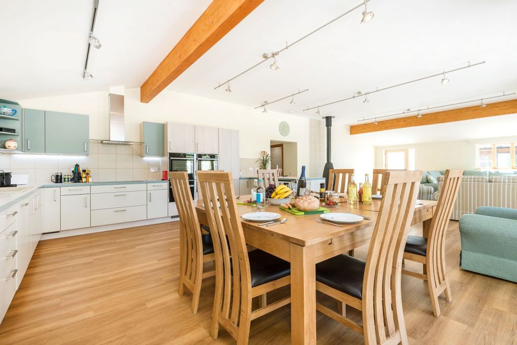 Silver Birch kitchen and dining area 